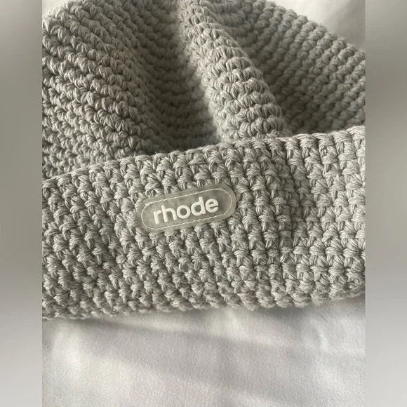 RHODESKIN rhode by Hailey Bieber summer club surprise hat - Picture 2 of 3